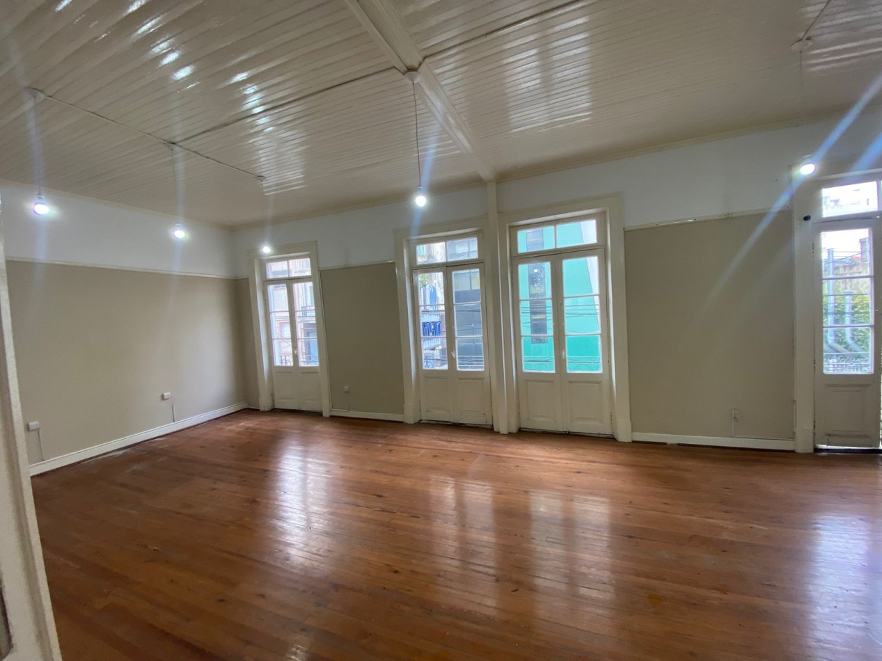 ALQUILER LOCAL EN PLANTA ALTA EN QUILMES CENTRO.