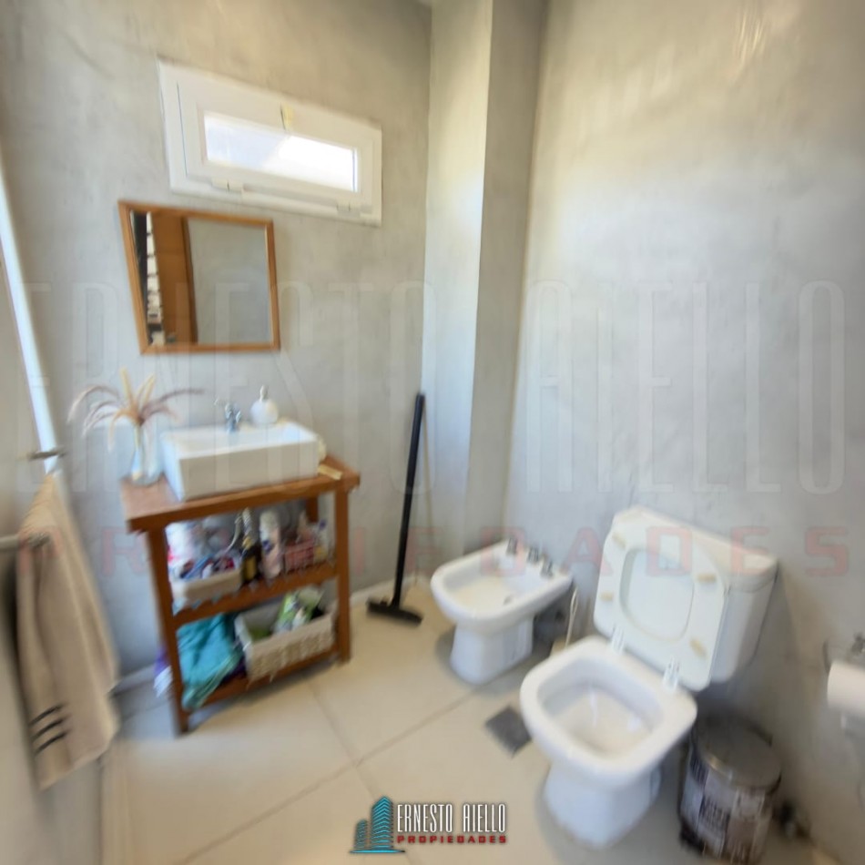C. CASA EN VENTA EN DON BOSCO FRENTE AL PARQUE LINEAL NUEVO QUILMES  