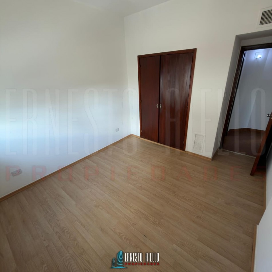¡ALQUILER DEPARTAMENTO TRES AMBIENTES CON COCHERA EN QUILMES CENTRO!