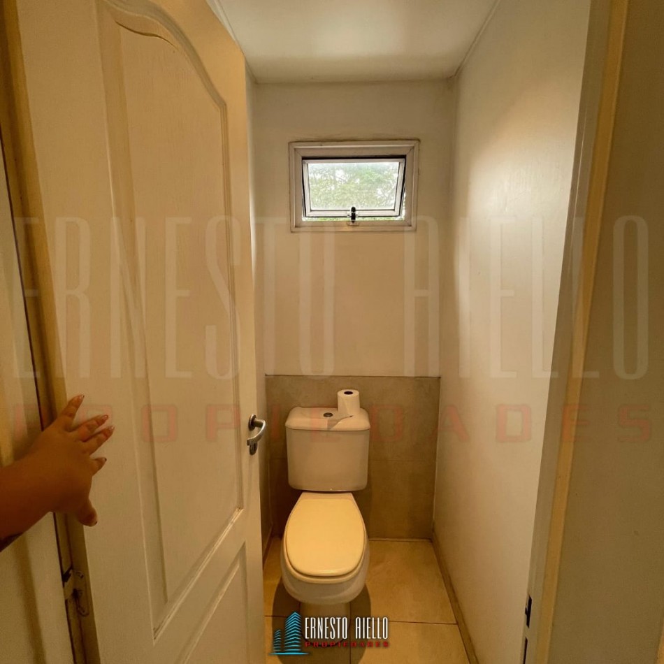 ¡ALQUILER DEPARTAMENTO DE DOS AMBIENTES CON DOBLE BALCON EN BERNAL CENTRO!