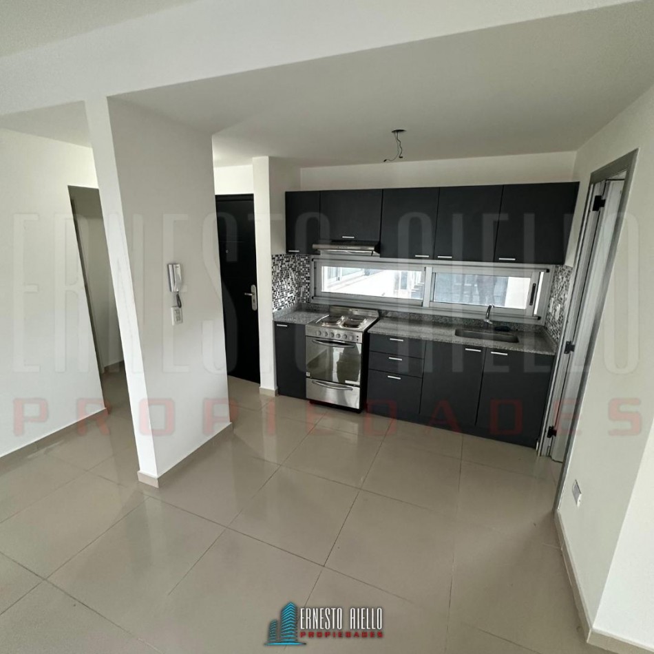 ALQUILER HERMOSO DEPARTAMENTO 2 AMBIENTES EN QUILMES CENTRO.