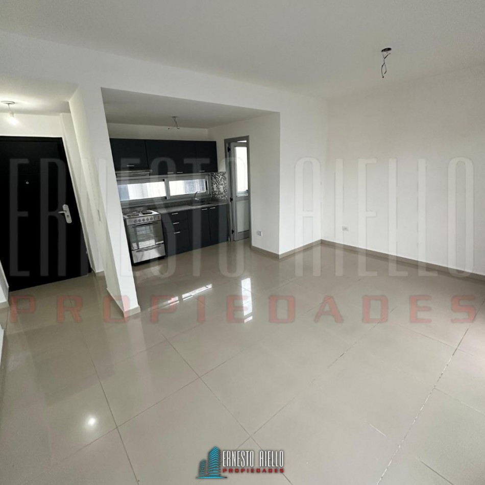 ALQUILER HERMOSO DEPARTAMENTO 2 AMBIENTES EN QUILMES CENTRO.