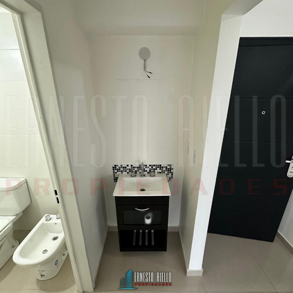 ALQUILER HERMOSO DEPARTAMENTO 2 AMBIENTES EN QUILMES CENTRO.
