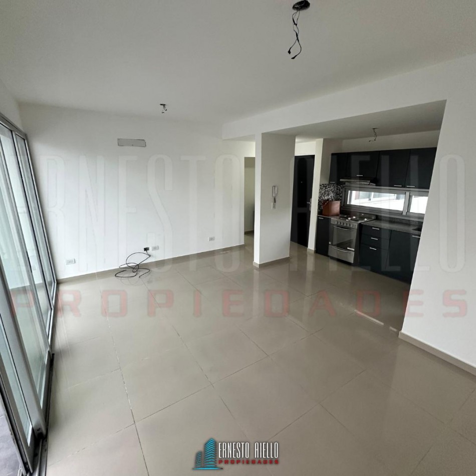 ALQUILER HERMOSO DEPARTAMENTO 2 AMBIENTES EN QUILMES CENTRO.
