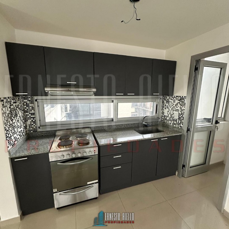 ALQUILER HERMOSO DEPARTAMENTO 2 AMBIENTES EN QUILMES CENTRO.