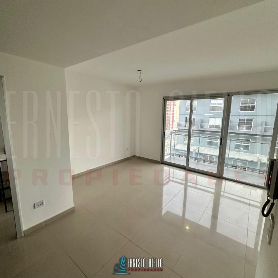ALQUILER HERMOSO DEPARTAMENTO 2 AMBIENTES EN QUILMES CENTRO.