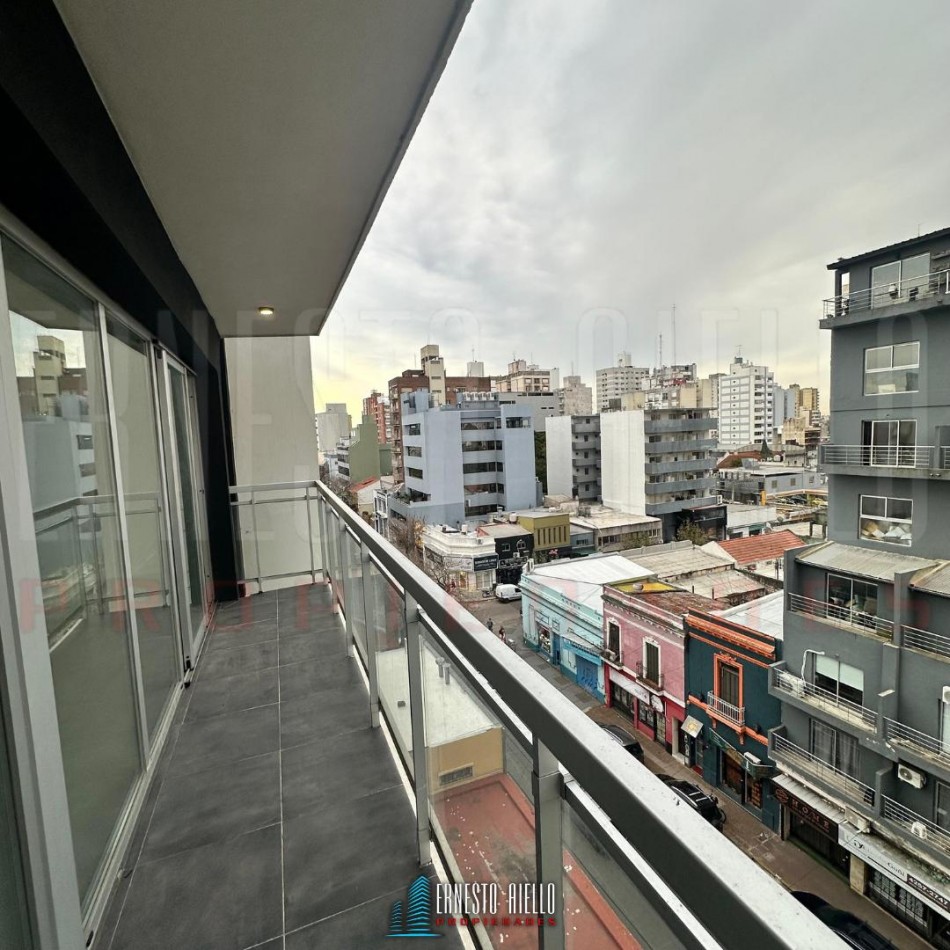 ALQUILER HERMOSO DEPARTAMENTO 2 AMBIENTES EN QUILMES CENTRO.