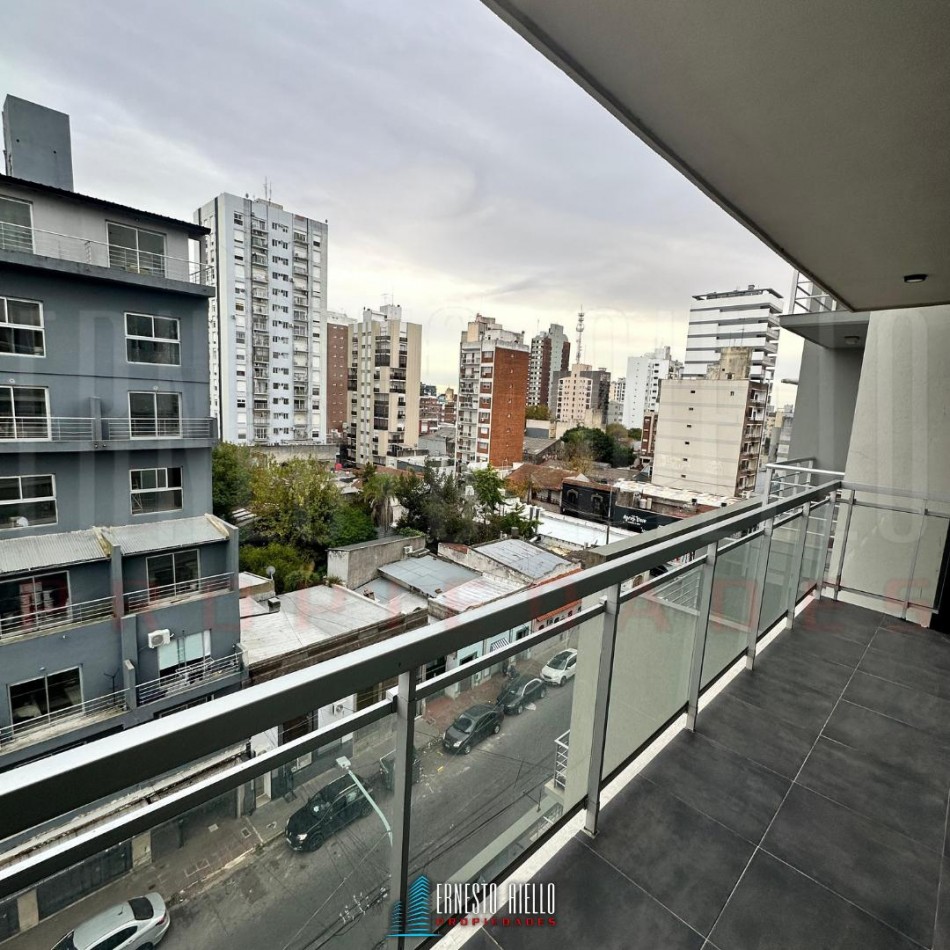 ALQUILER HERMOSO DEPARTAMENTO 2 AMBIENTES EN QUILMES CENTRO.