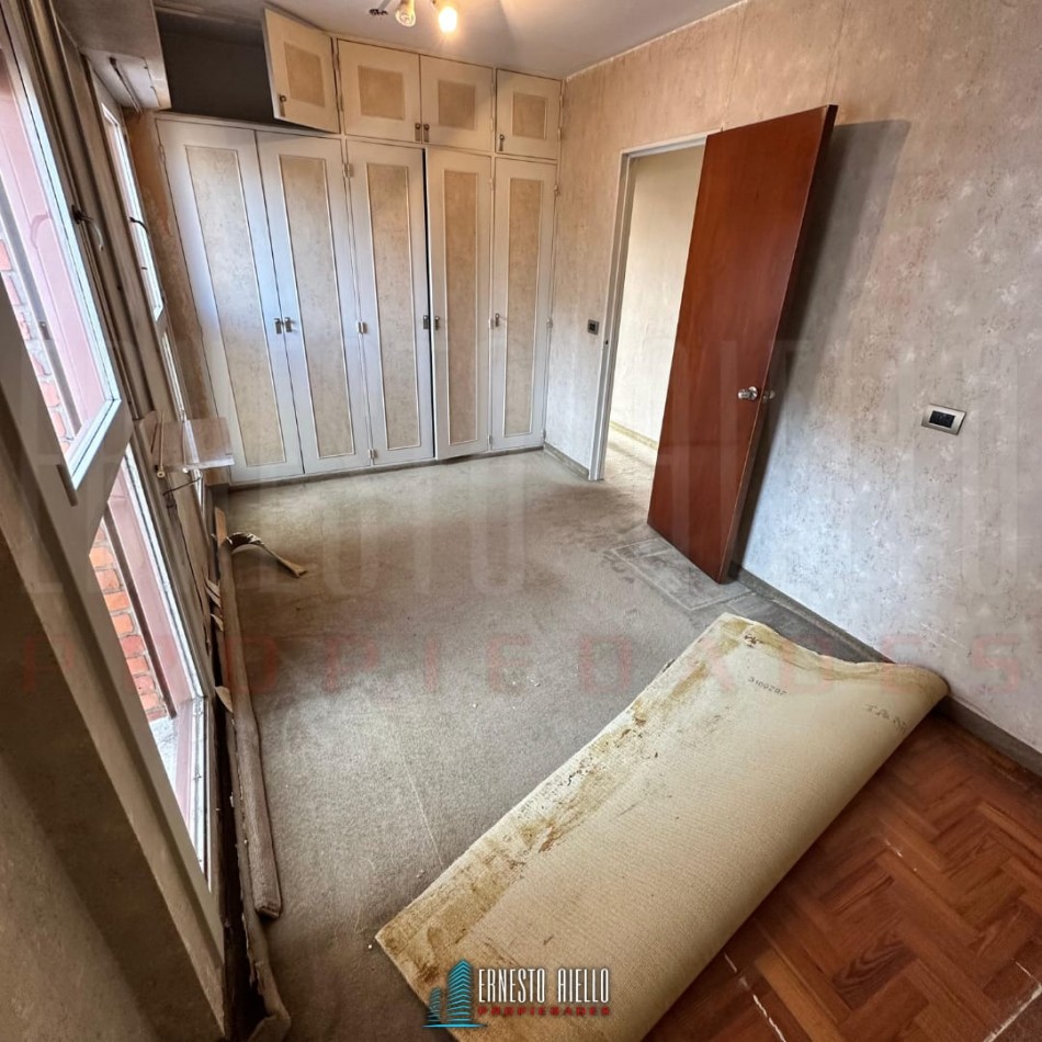ALQUILER GRAN SEMIPISO DE 3 AMBIENTES CON COCHERA CUBIERTA, SUP TOT: 98M², DOBLE BALCON Y HERMOSAS VISTAS. 