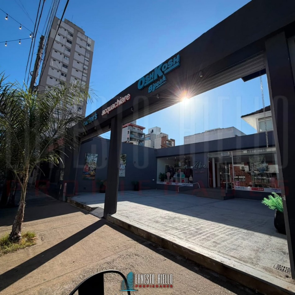 ALQUILER LOCAL DE 245M2 TOTALES UNICO EN LA ZONA, QUILMES CENTRO.