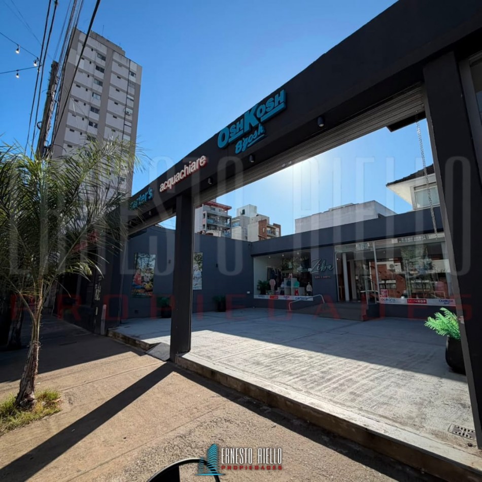 ALQUILER LOCAL DE 245M2 TOTALES UNICO EN LA ZONA, QUILMES CENTRO.