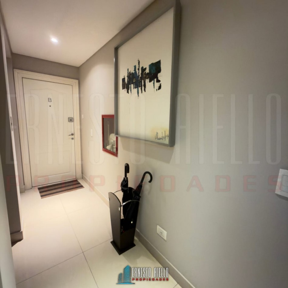 VENTA ESPECTACULAR SEMIPISO DE 4 AMBIENTES CON 2 COCHERAS, 2 BAULERAS Y EXCELENTES VISTAS ABIERTAS.