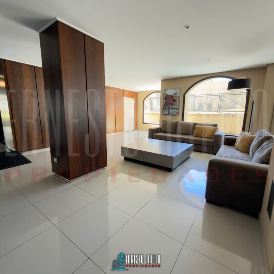 VENTA ESPECTACULAR SEMIPISO DE 4 AMBIENTES CON 2 COCHERAS, 2 BAULERAS Y EXCELENTES VISTAS ABIERTAS.