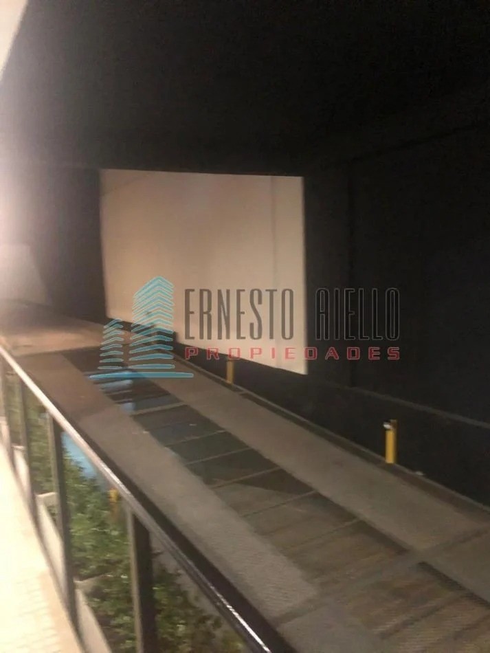 VENTA HERMOSO DEPARTAMENTO 2 AMBIENTES CON COCHERA EN QUILMES CENTRO