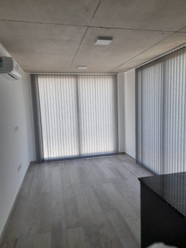 ALQUILER DEPARTAMENTO DE DOS AMBIENTES CON BALCON Y COCHERA EN QUILMES