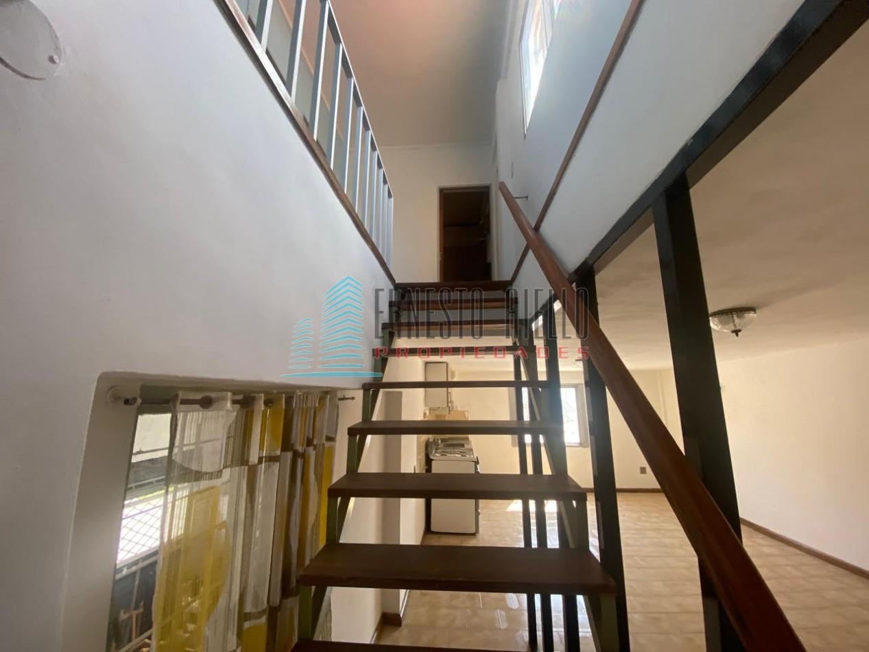 A. VENTA CASA 3 Ambientes con Local - Quilmes Oeste