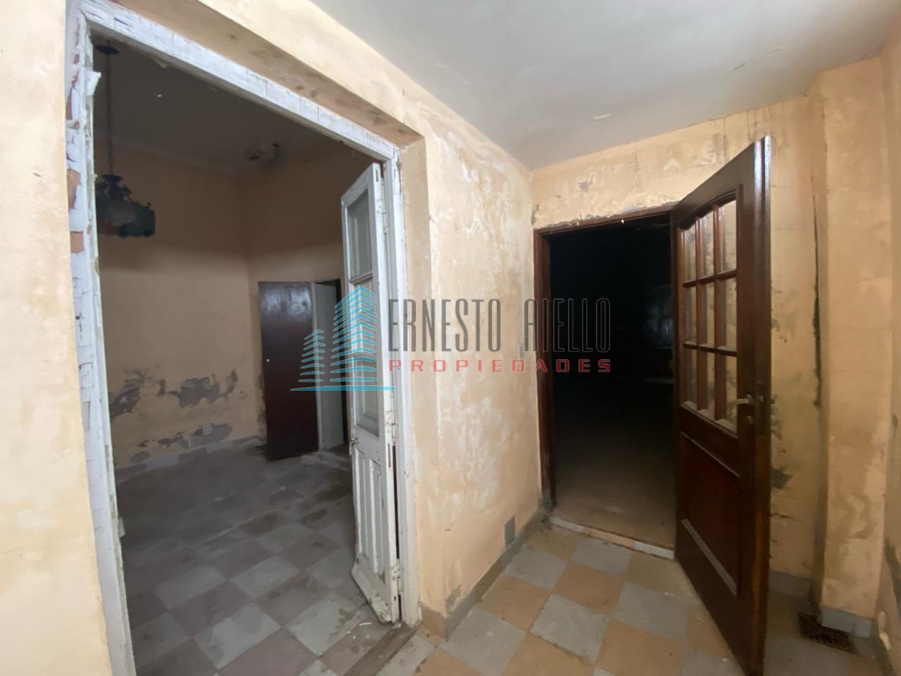 A. Venta Casa a Remodelar - Excelente Ubicacion - Zona de Gastronomia