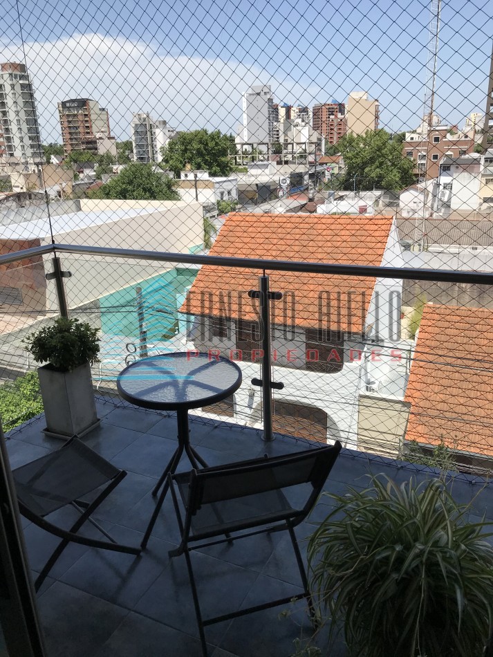 Impecable Piso Venta con dos cocheras -Quilmes Centro