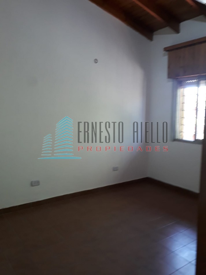 Oportunidad! - Excelente Casa en Dos Plantas - Venta - Quilmes