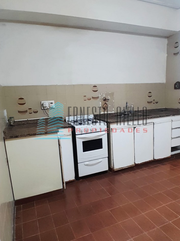 VENTA PH en PLANTA BAJA TRES AMBIENTES