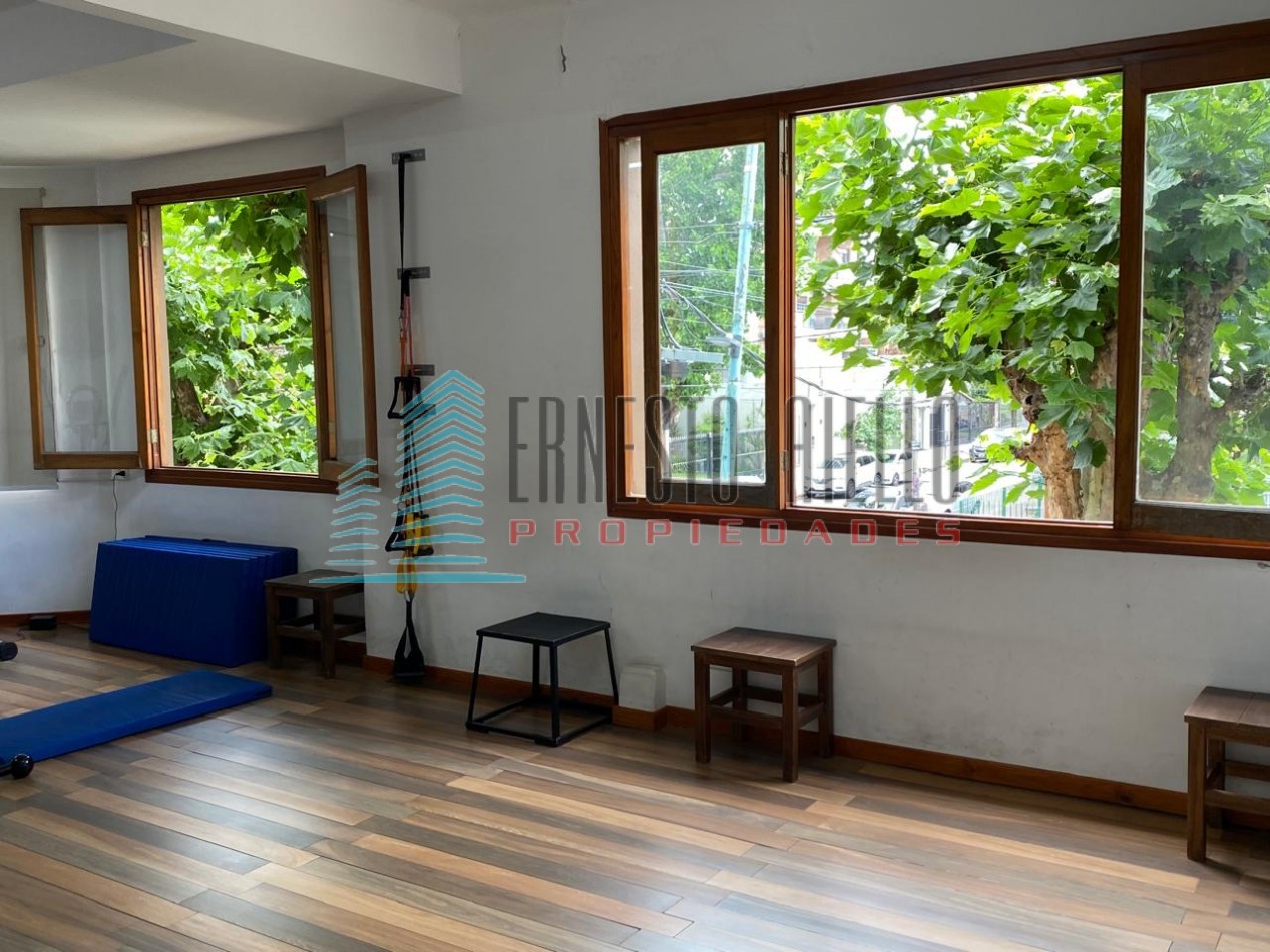 A. VENTA LOCAL COMERCIAL QUILMES