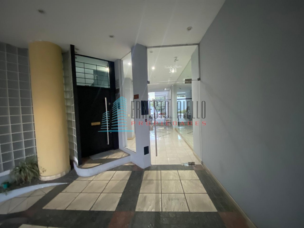 A. VENTA DEPARTAMENTO DOS AMBIENTES PLENO CENTRO QUILMES