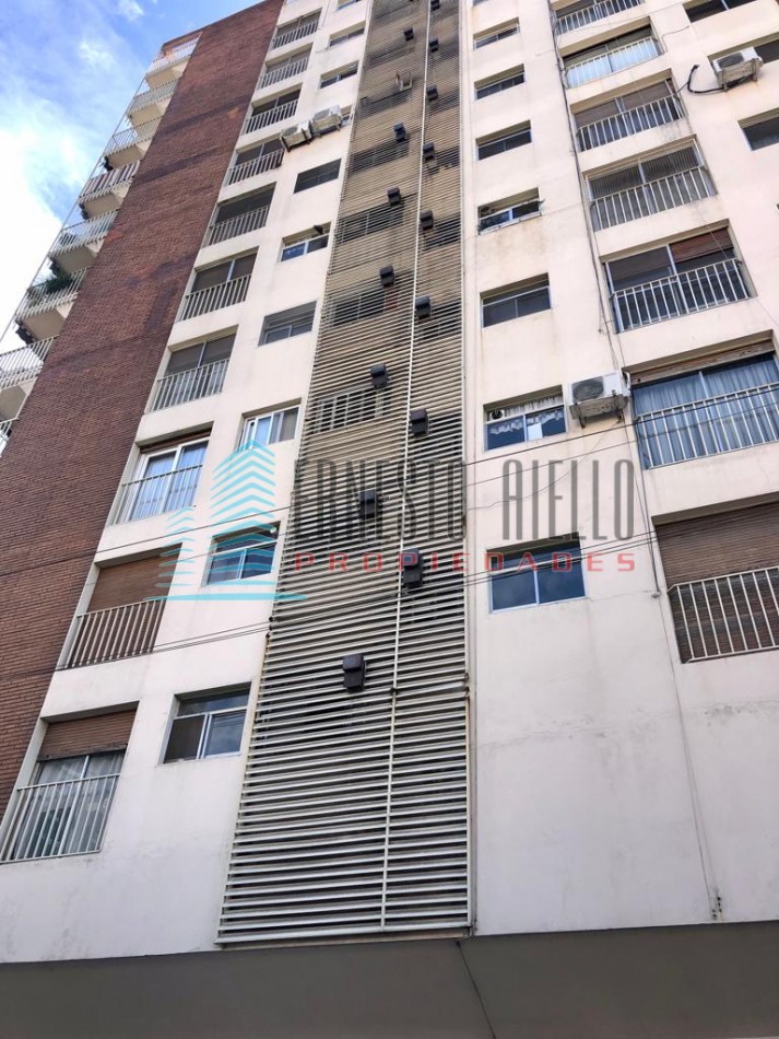 A. VENTA Departamento Tres Ambientes con Cochera y Baulera - Quilmes Centro