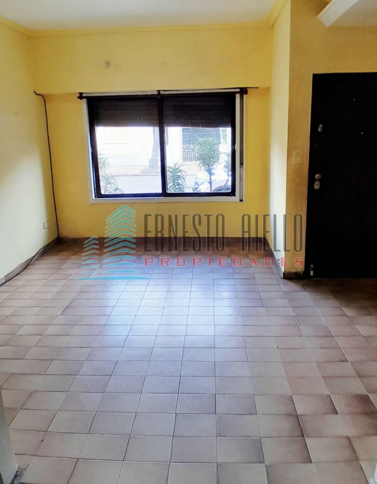 VENTA PH en PLANTA BAJA TRES AMBIENTES