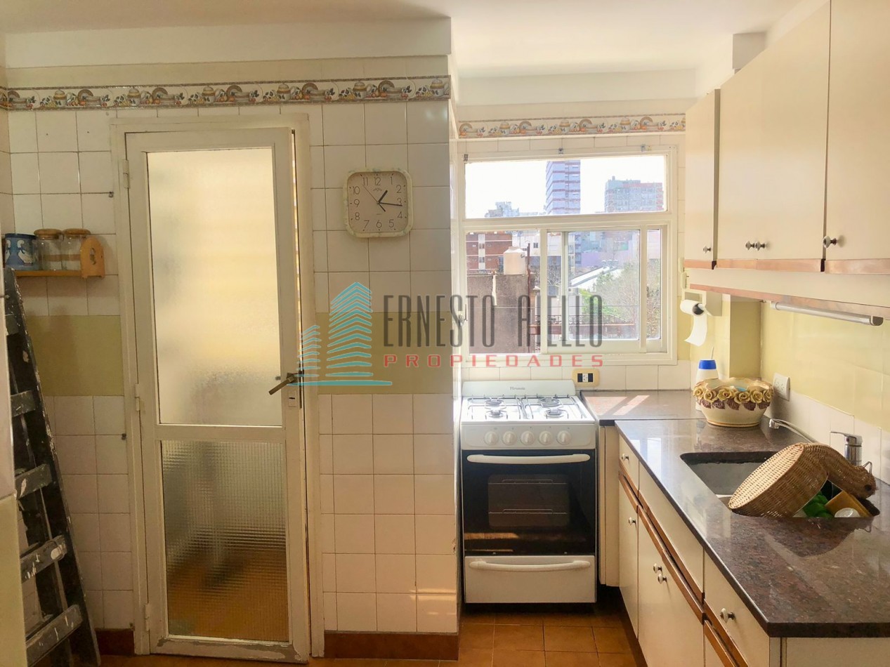 A. VENTA Departamento Tres Ambientes con Cochera y Baulera - Quilmes Centro