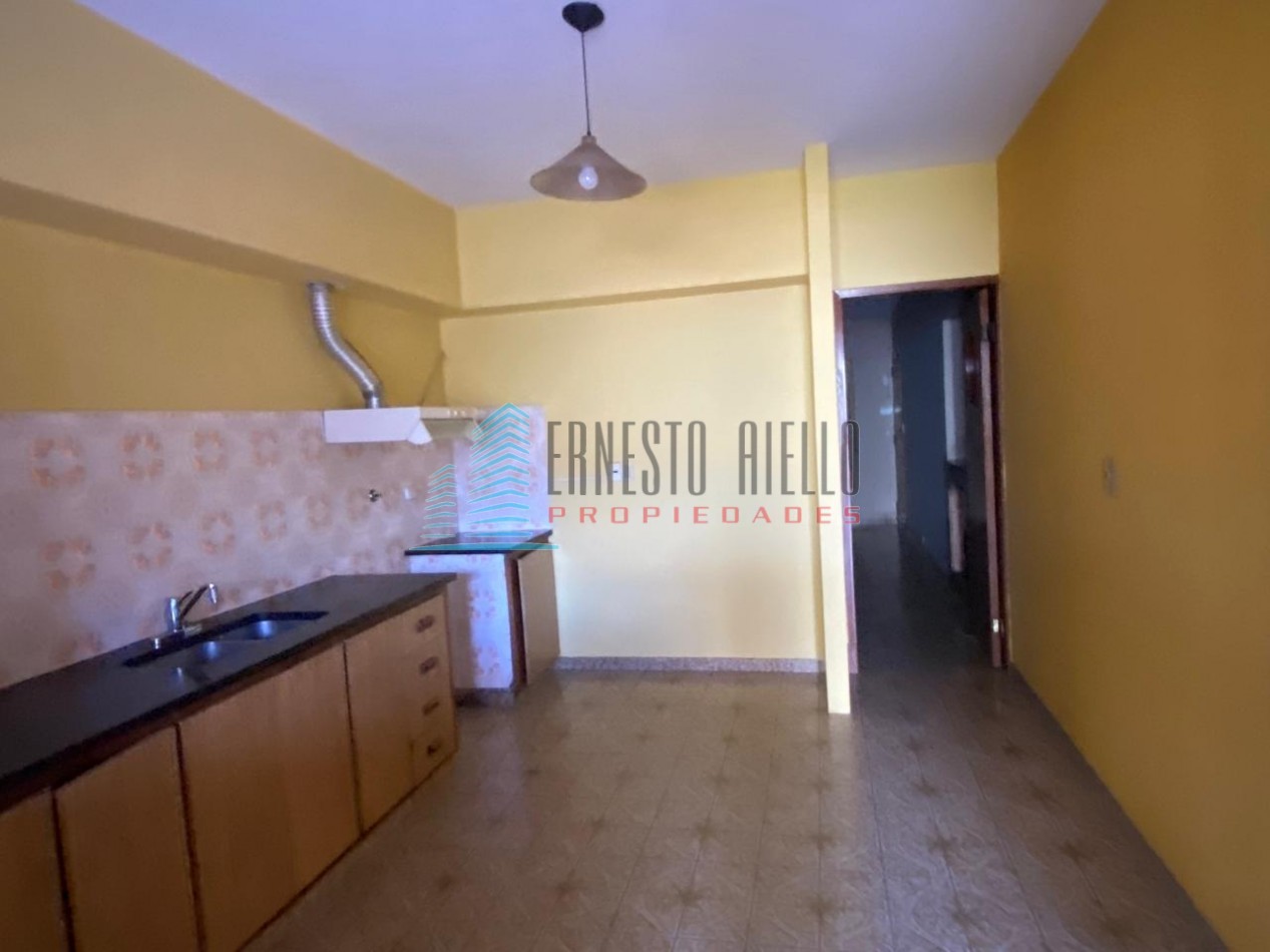 Venta Casa en Una Sola Planta con Piscina - Quilmes