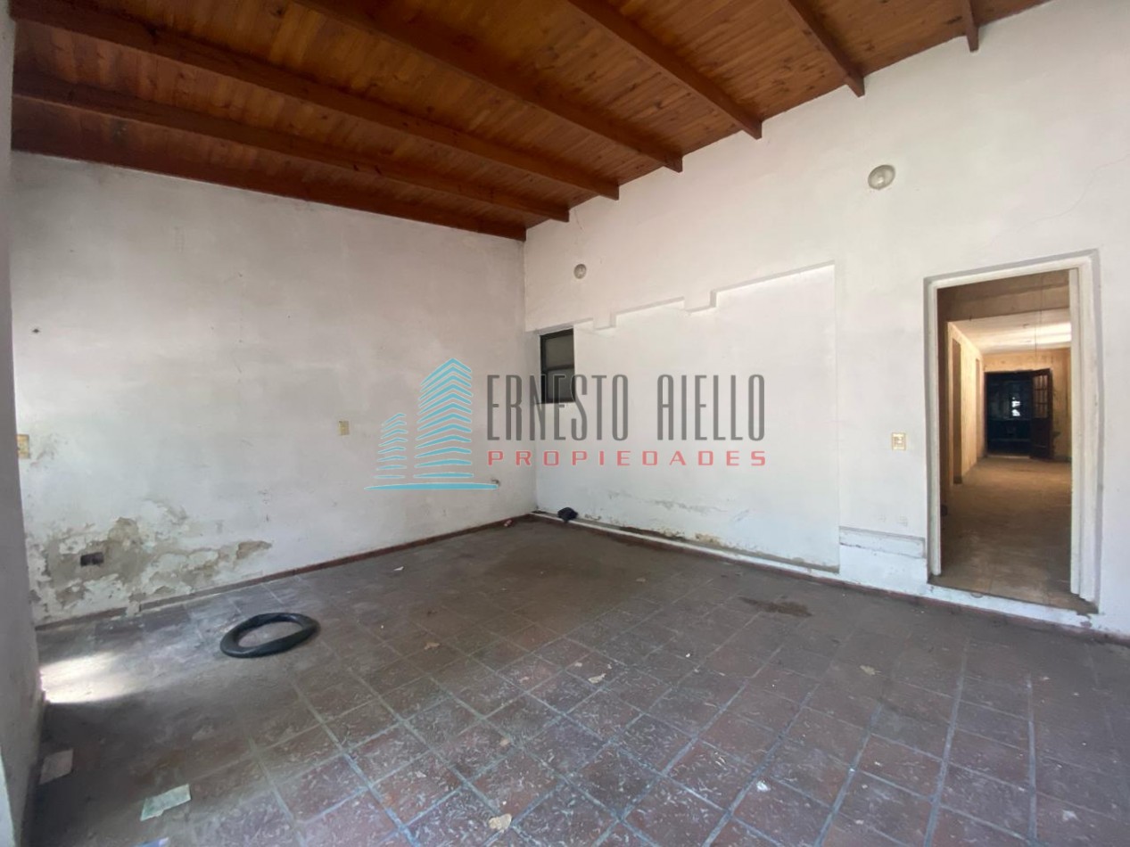 A. Venta Casa a Remodelar - Excelente Ubicacion - Zona de Gastronomia