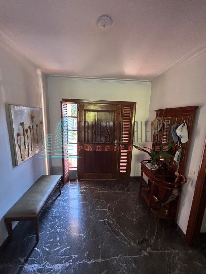 VENTA CASA 6 AMB EN 1 PLANTA S/2 LOTES - 748M2 - PISCINA