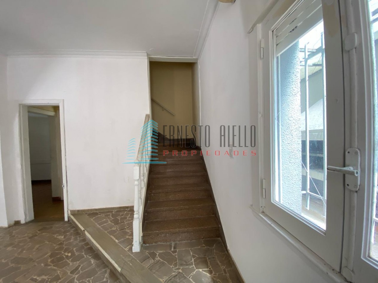 VENTA CASA 4 Ambientes Excelente Ubicacion 