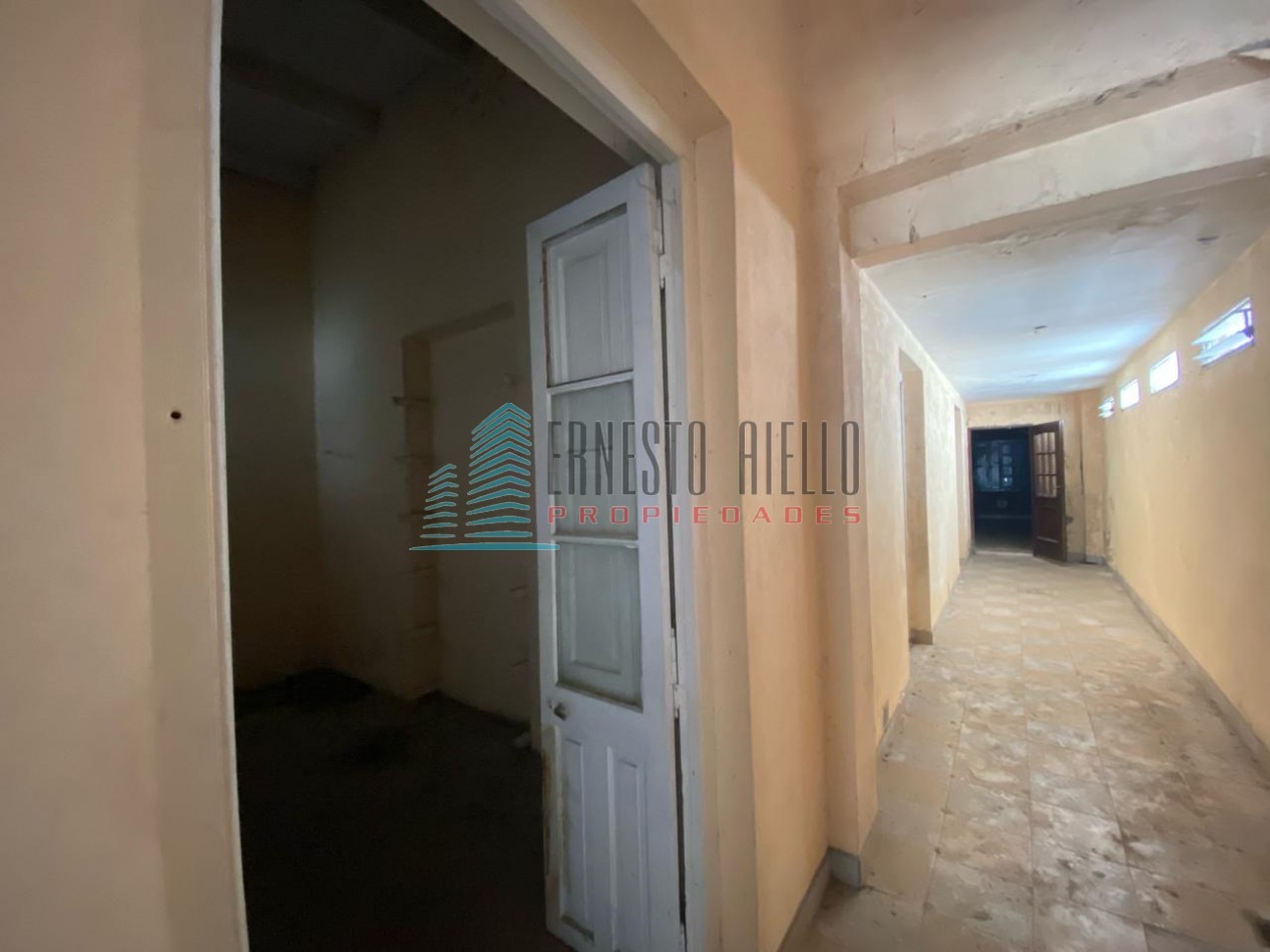 A. Venta Casa a Remodelar - Excelente Ubicacion - Zona de Gastronomia