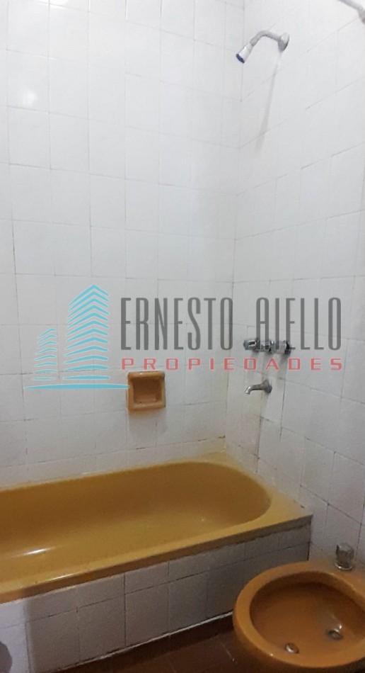 VENTA PH en PLANTA BAJA TRES AMBIENTES