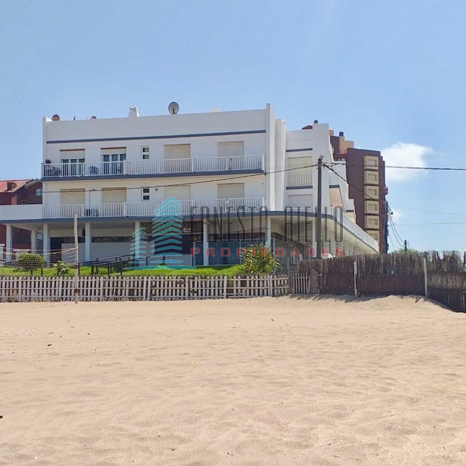 A- VENTA Departamento PH Amueblado en Villa Gesell - Sobre Costanera 