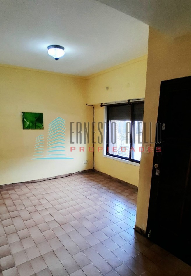 VENTA PH en PLANTA BAJA TRES AMBIENTES