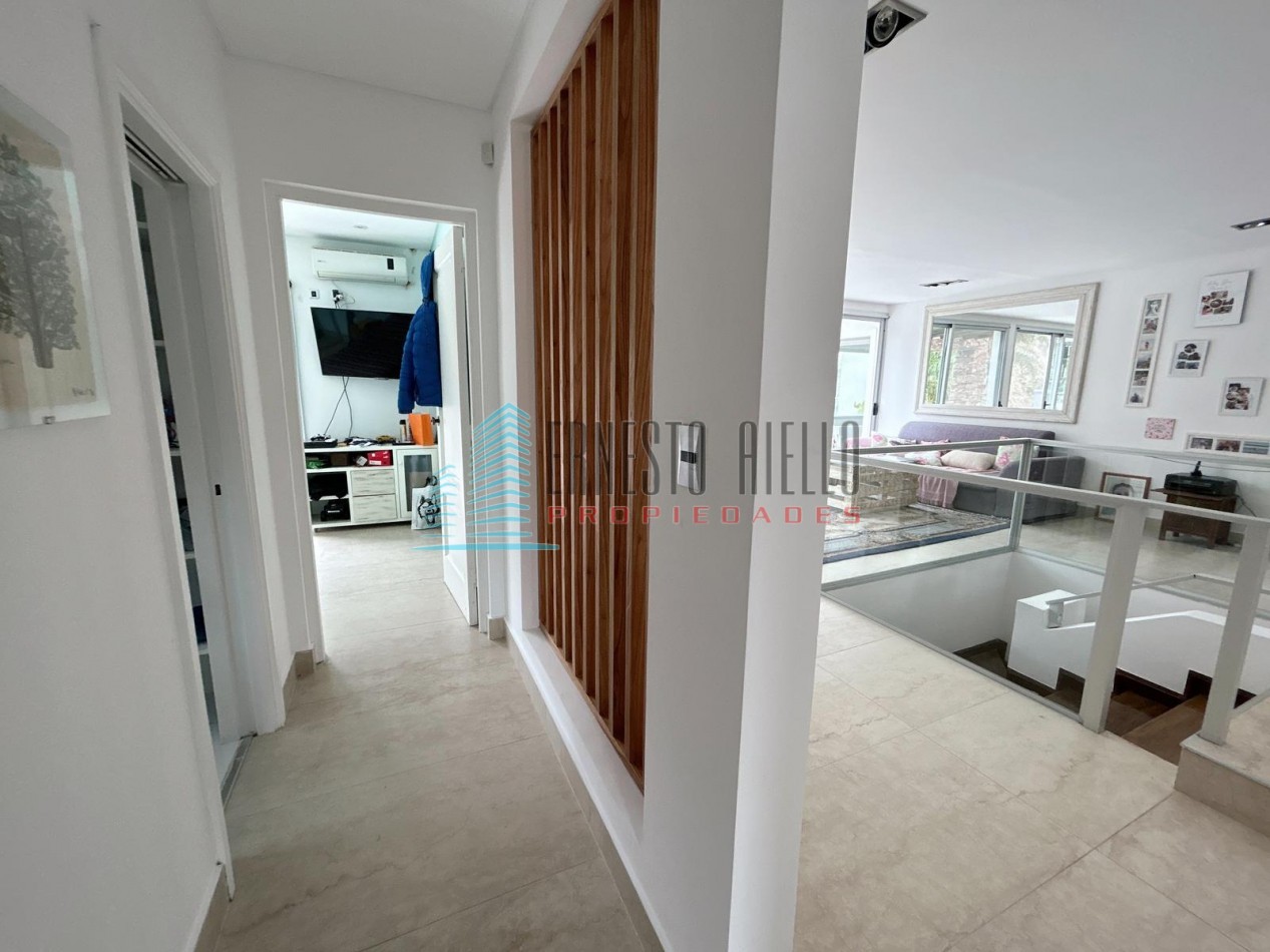 A. VENTA Espectacular CASA en Dos Plantas en Fincas de Iraola