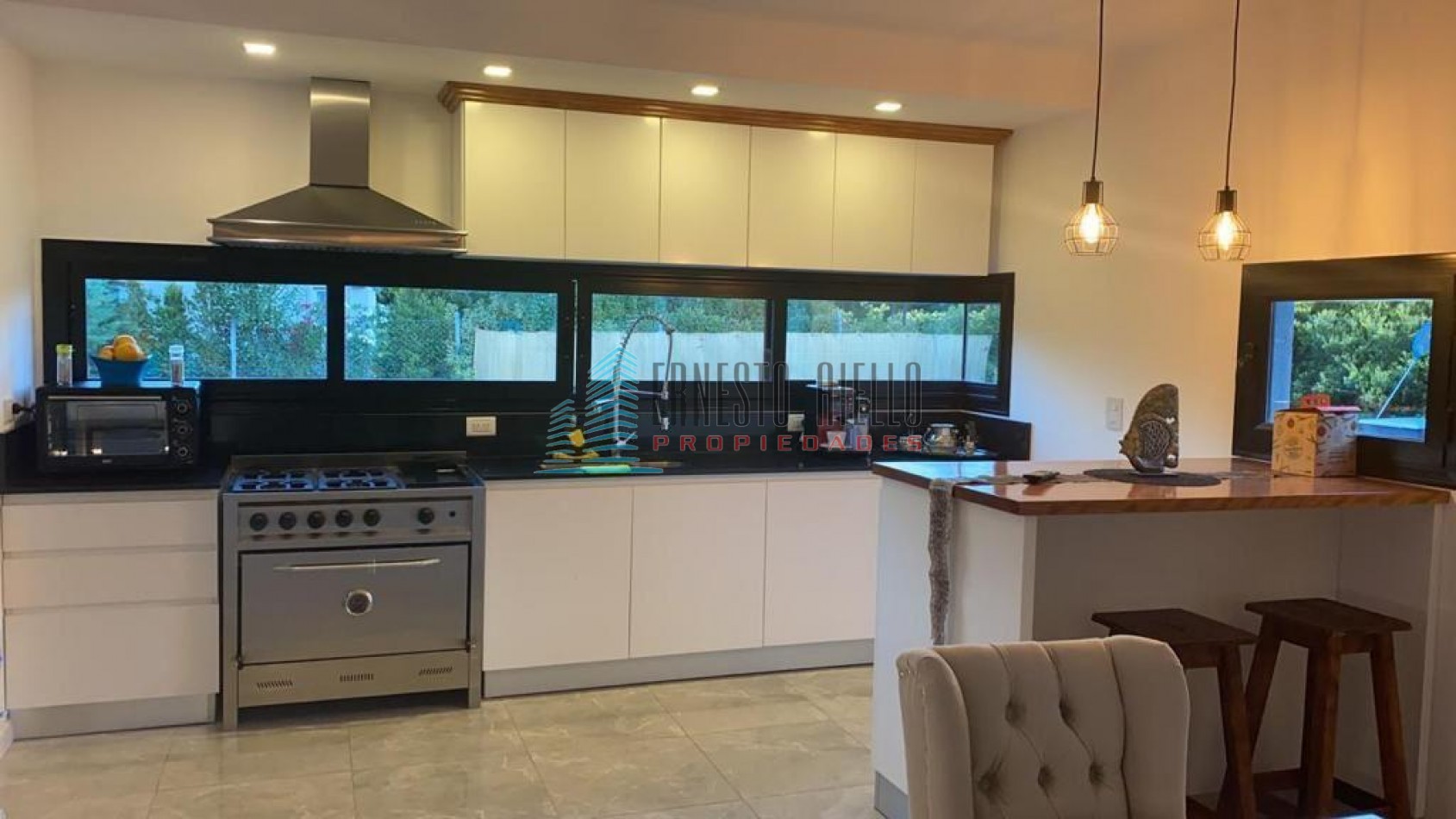 A. VENTA Imponente Casa 5 Ambientes - Las Acacias de Hudson