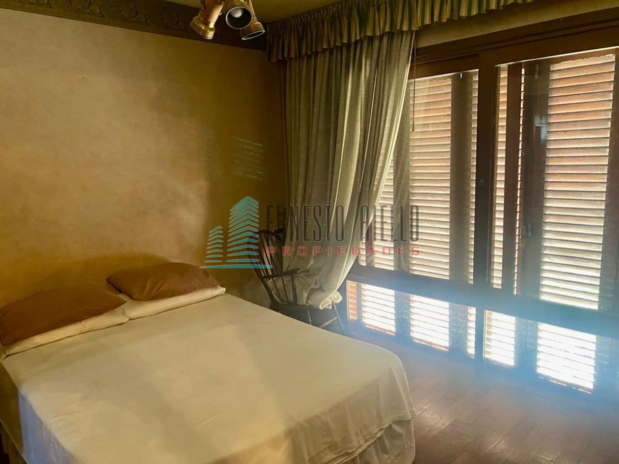VENTA Casa con Estilo, Parque, Quincho y Depto. Independiente - Todo en una misma propiedad