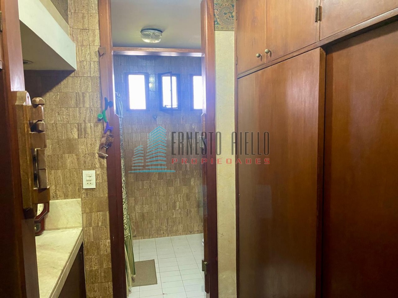 VENTA Casa con Estilo, Parque, Quincho y Depto. Independiente - Todo en una misma propiedad