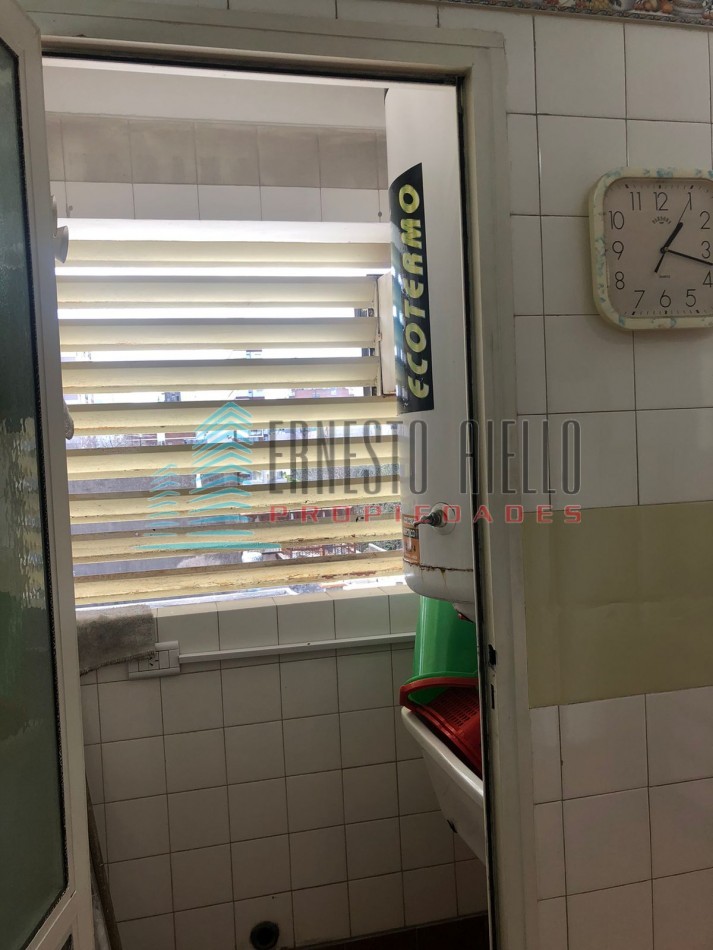 A. VENTA Departamento Tres Ambientes con Cochera y Baulera - Quilmes Centro