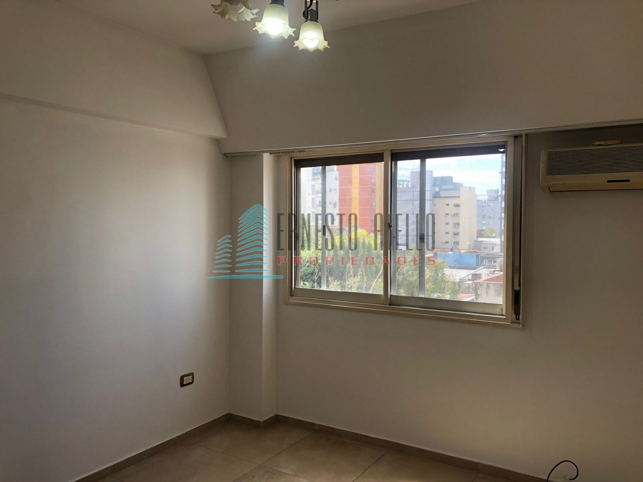A. VENTA Departamento Tres Ambientes con Cochera y Baulera - Quilmes Centro