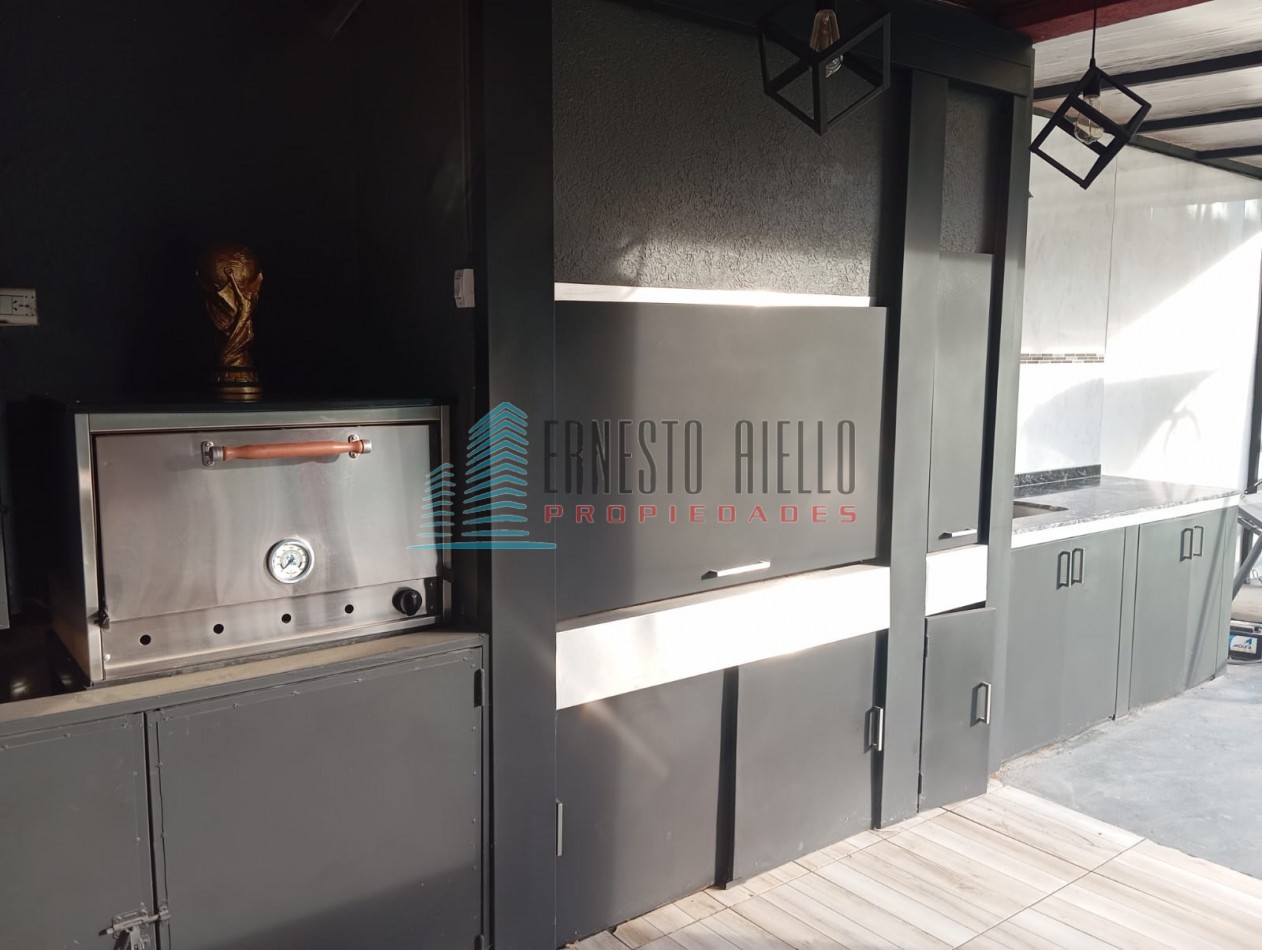 A. Venta Casa 4 Ambientes en El Pato con Piscina