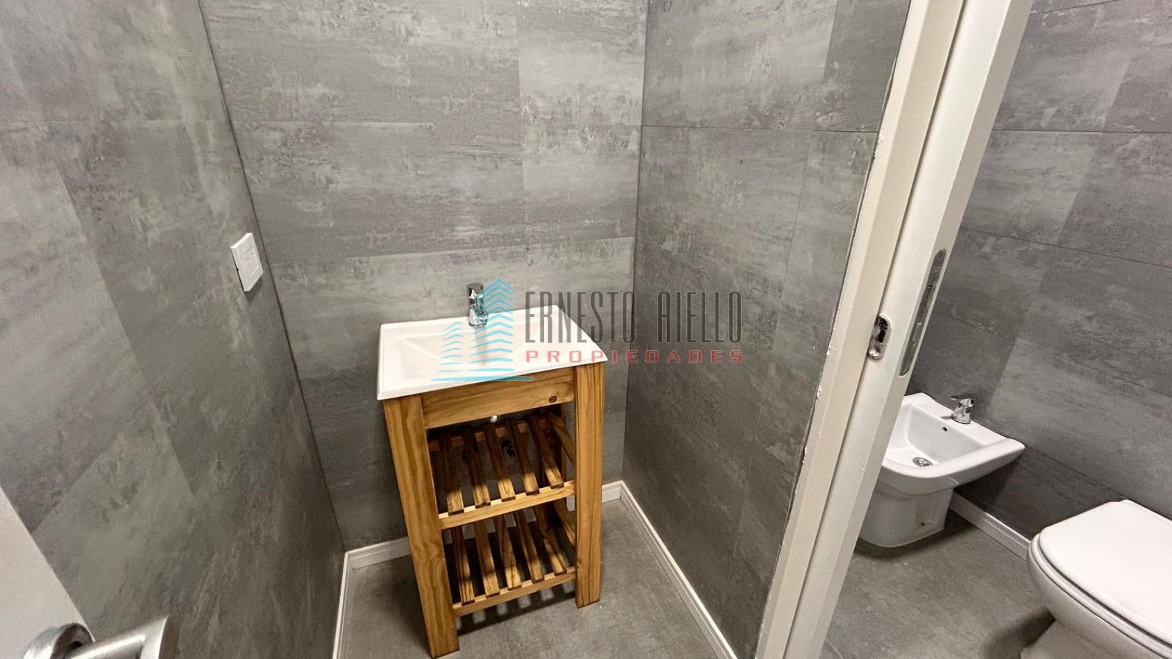 A. ALQUILER  Oficinas en Alquiler en Bertoia Tower - Polo Hudson