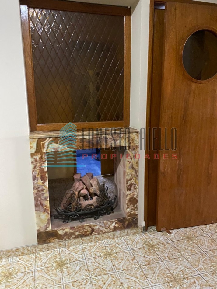 Venta Casa en Una Sola Planta con Piscina - Quilmes