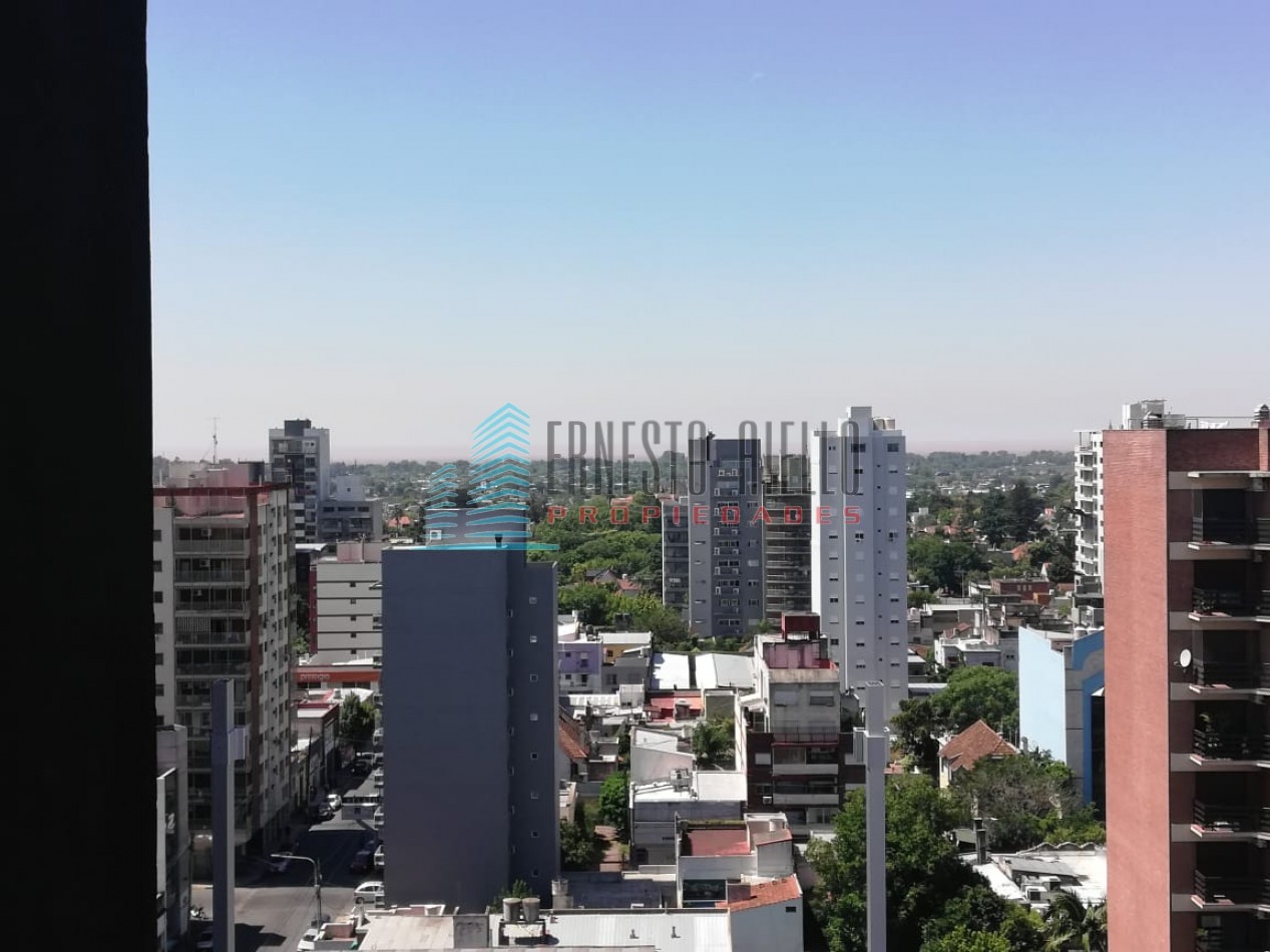 A- Departamento Triplex Ultimo Piso con Jacuzzi y Parrilla - Quilmes Centro.
