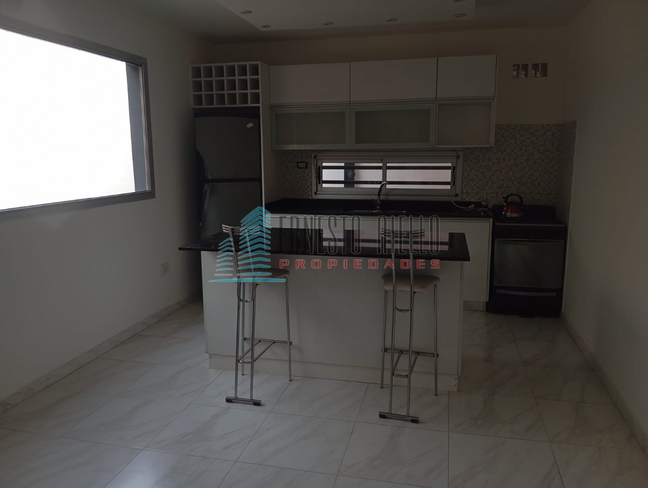 A. Venta Casa 4 Ambientes en El Pato con Piscina