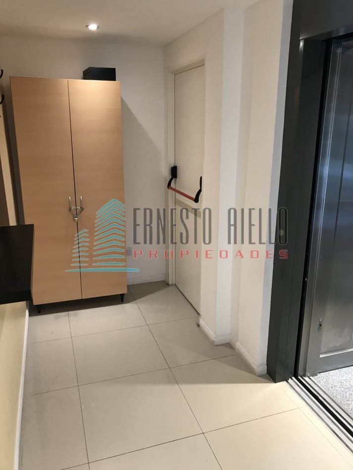 Impecable Piso Venta con dos cocheras -Quilmes Centro