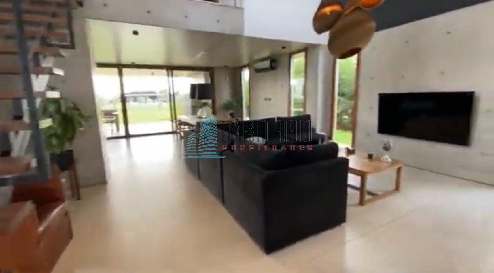 Espectacular Casa en Venta de Cinco Ambientes en Puerto Nizuc-Guillermo Hudson